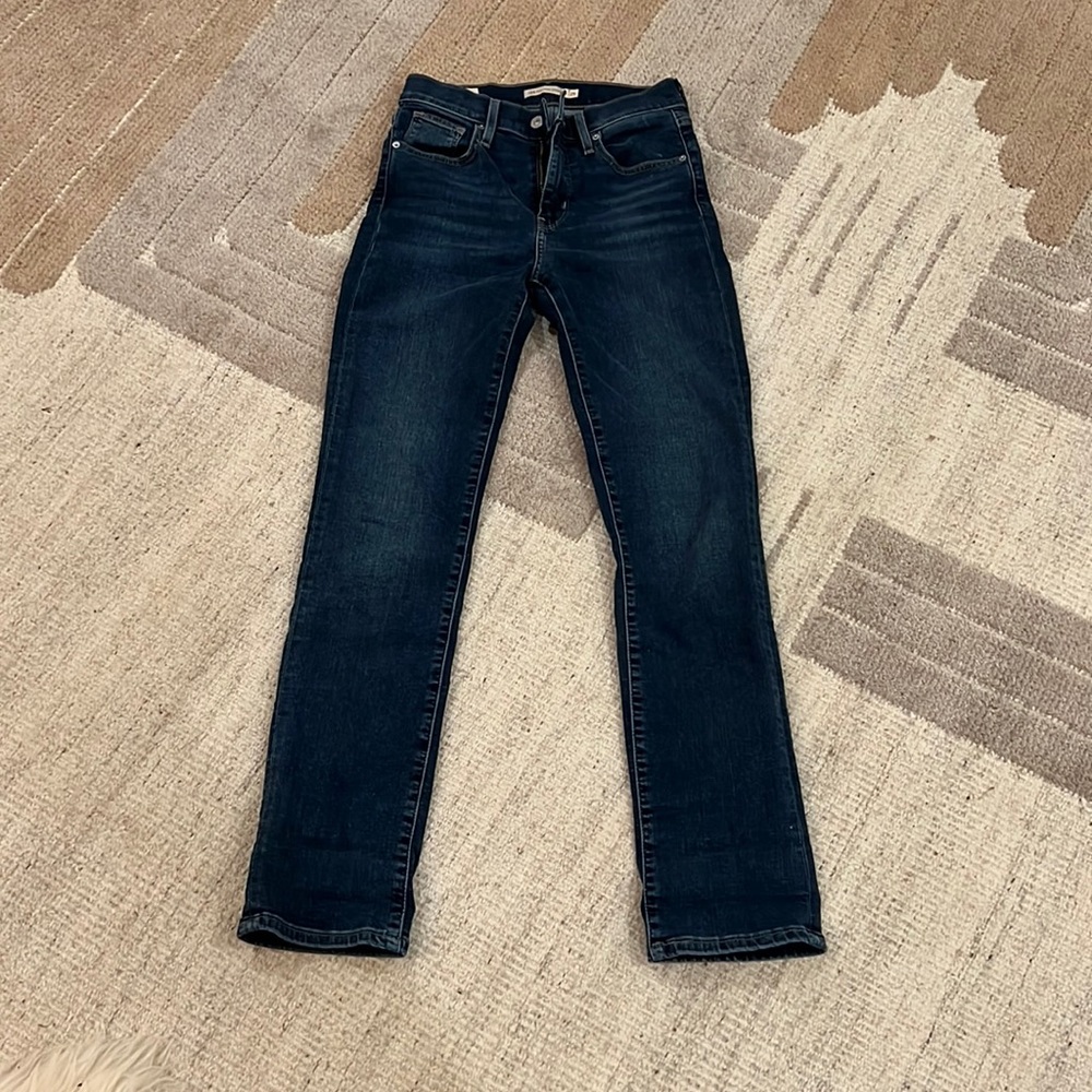 Levi’s 724 high rise straight
